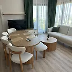 Apartman Mountain Village - Manolya